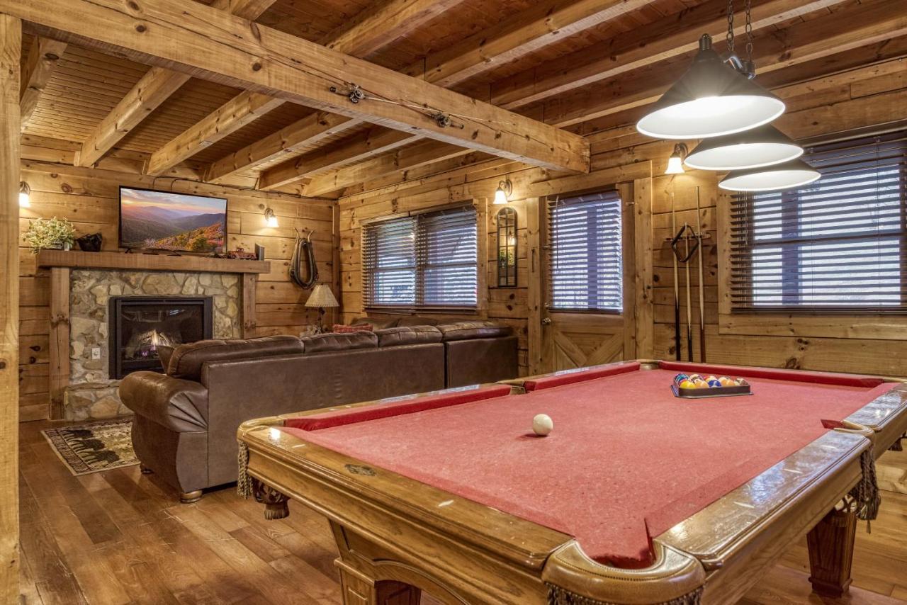 Bridgewood Cabin, Hot Tub, 1089 Of Free Attraction Tickets For Each Paid Day, Dollywood And More! Pigeon Forge Esterno foto