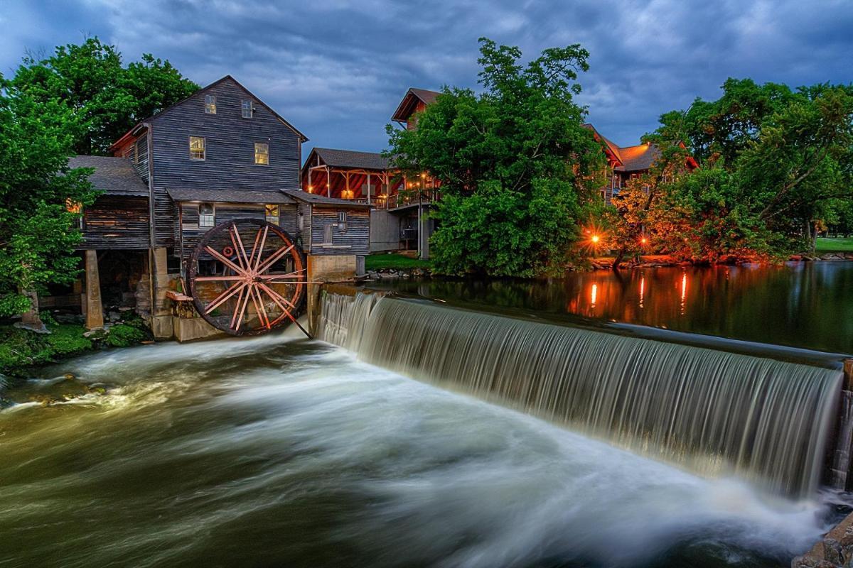 Bridgewood Cabin, Hot Tub, 1089 Of Free Attraction Tickets For Each Paid Day, Dollywood And More! Pigeon Forge Esterno foto