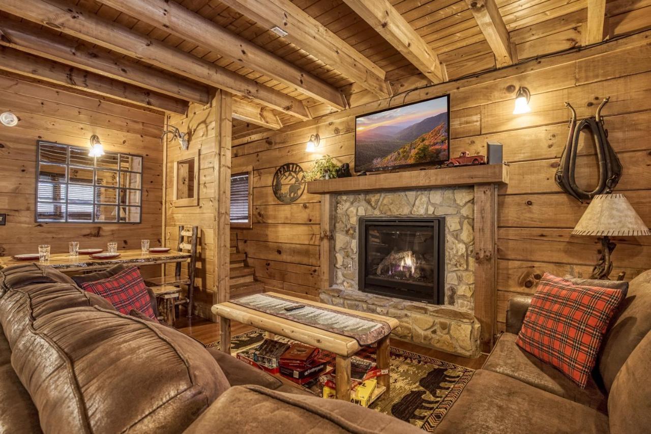 Bridgewood Cabin, Hot Tub, 1089 Of Free Attraction Tickets For Each Paid Day, Dollywood And More! Pigeon Forge Esterno foto