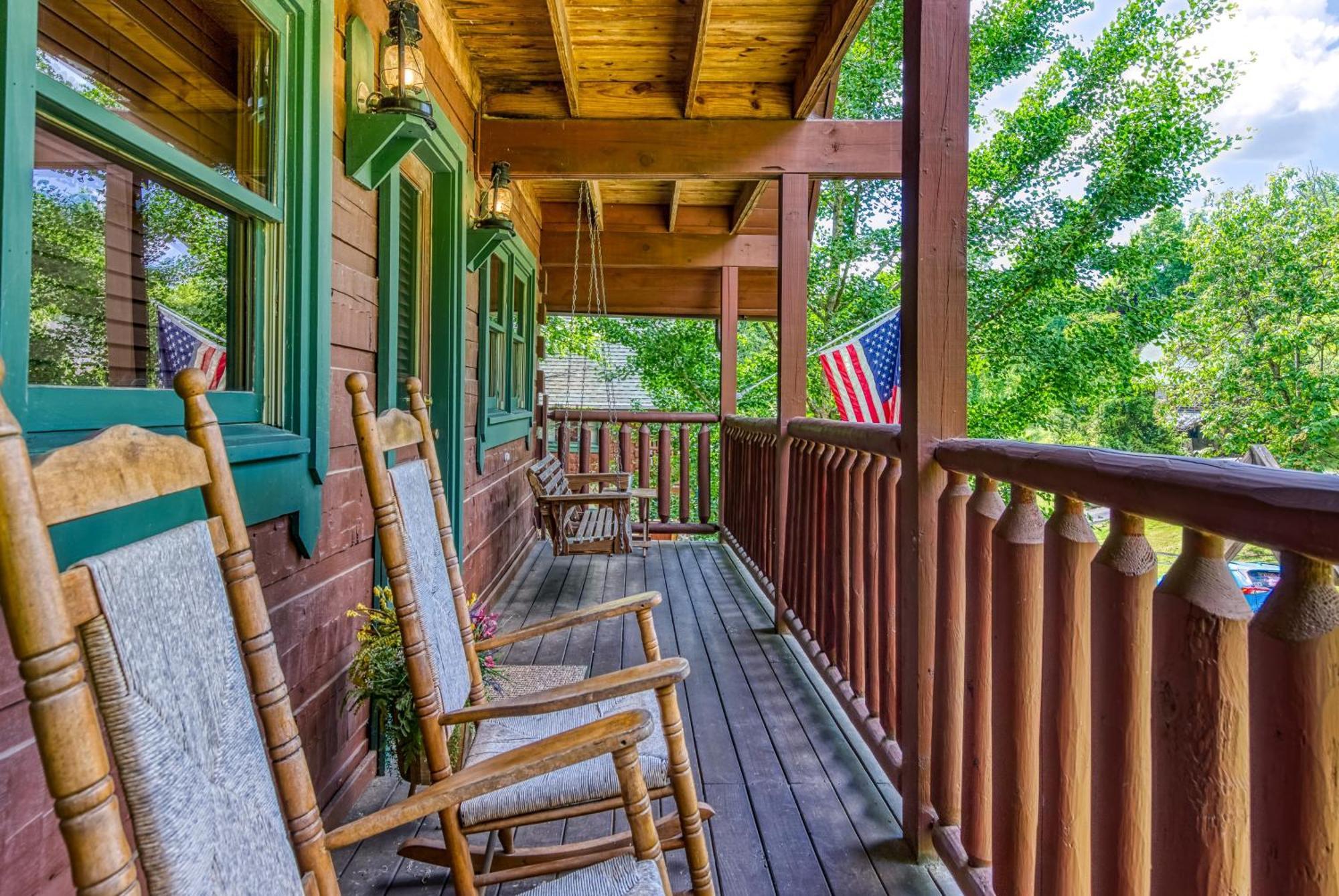 Bridgewood Cabin, Hot Tub, 1089 Of Free Attraction Tickets For Each Paid Day, Dollywood And More! Pigeon Forge Esterno foto