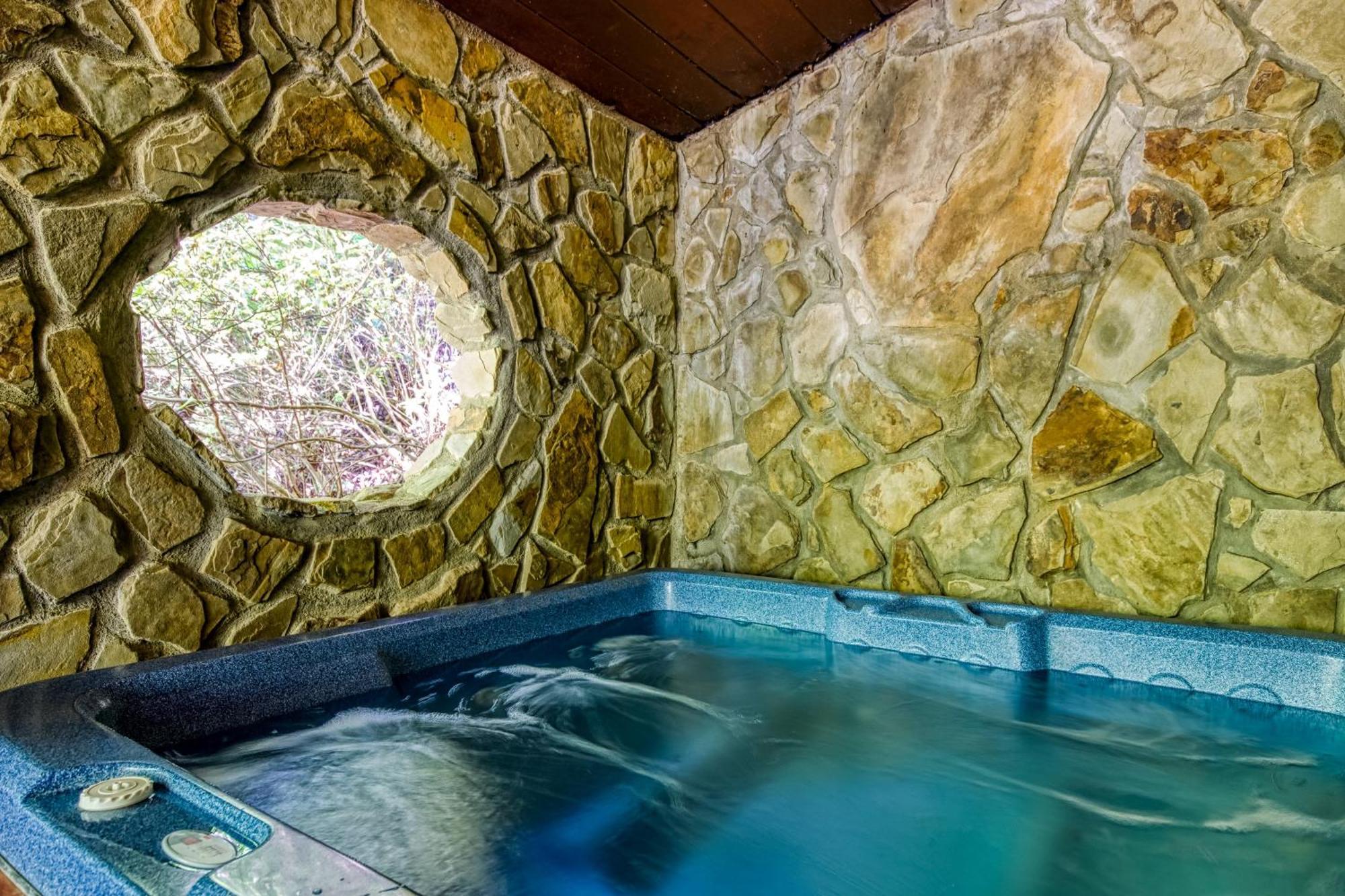 Bridgewood Cabin, Hot Tub, 1089 Of Free Attraction Tickets For Each Paid Day, Dollywood And More! Pigeon Forge Esterno foto